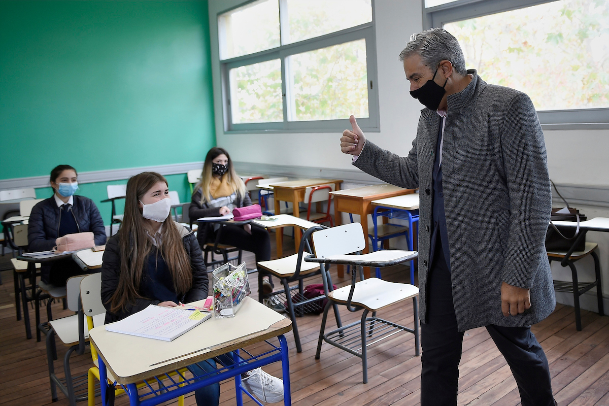 Robert Silva: los liceos están abiertos y el 60% de los docentes ...