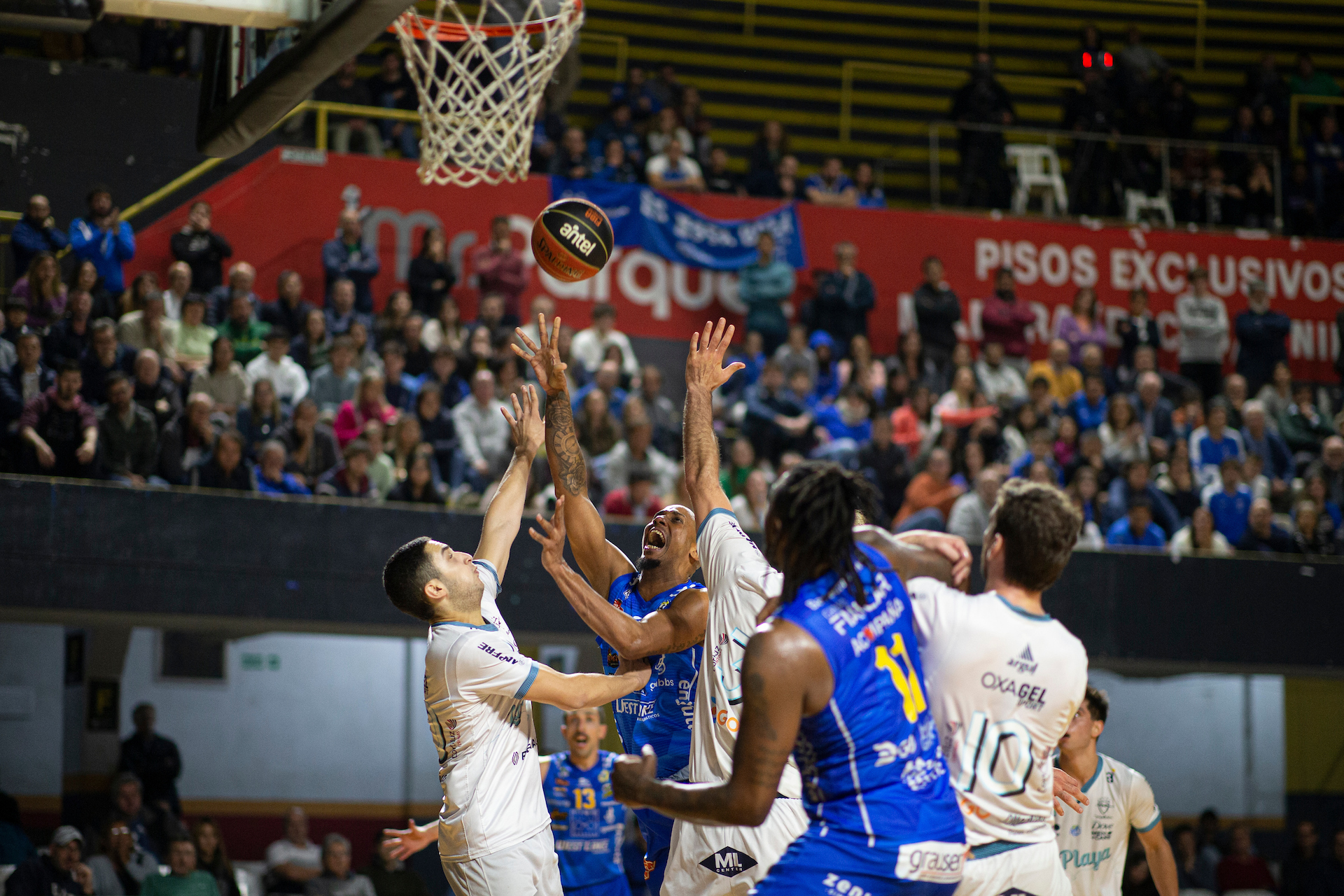 Liga Uruguaya de Básquetbol BiguáNacional a quinto partido; Hebraica