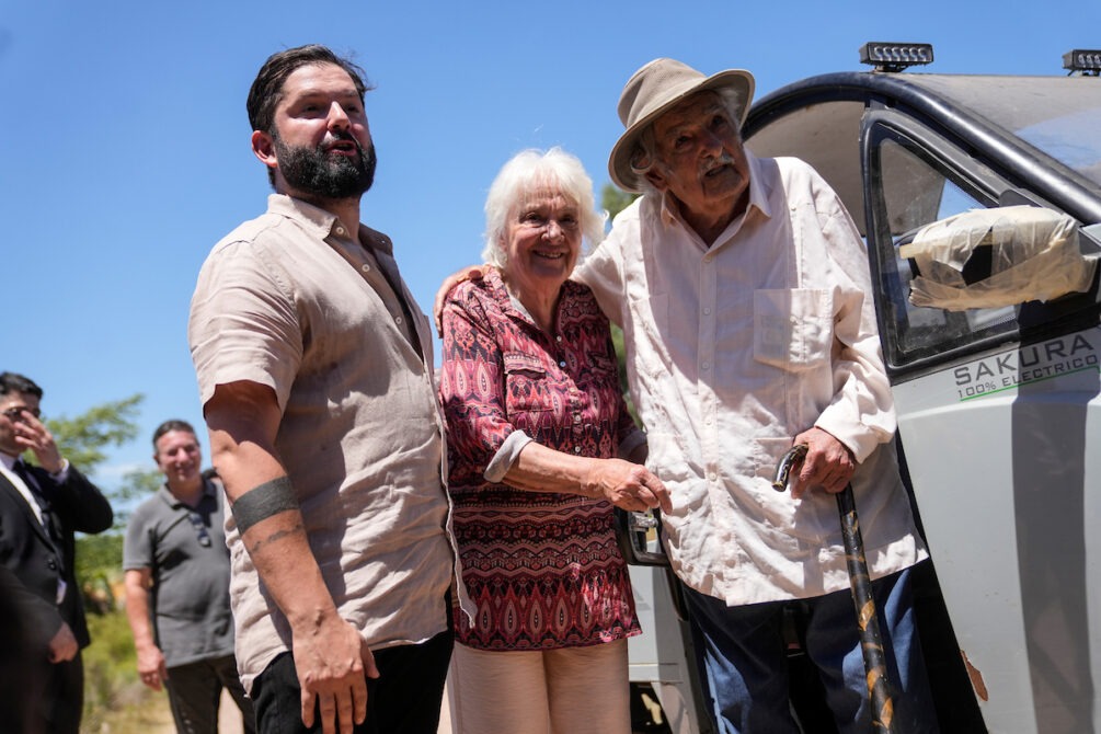 El presidente chileno Gabriel Boric visitó a José Mujica y Lucía Topolansky