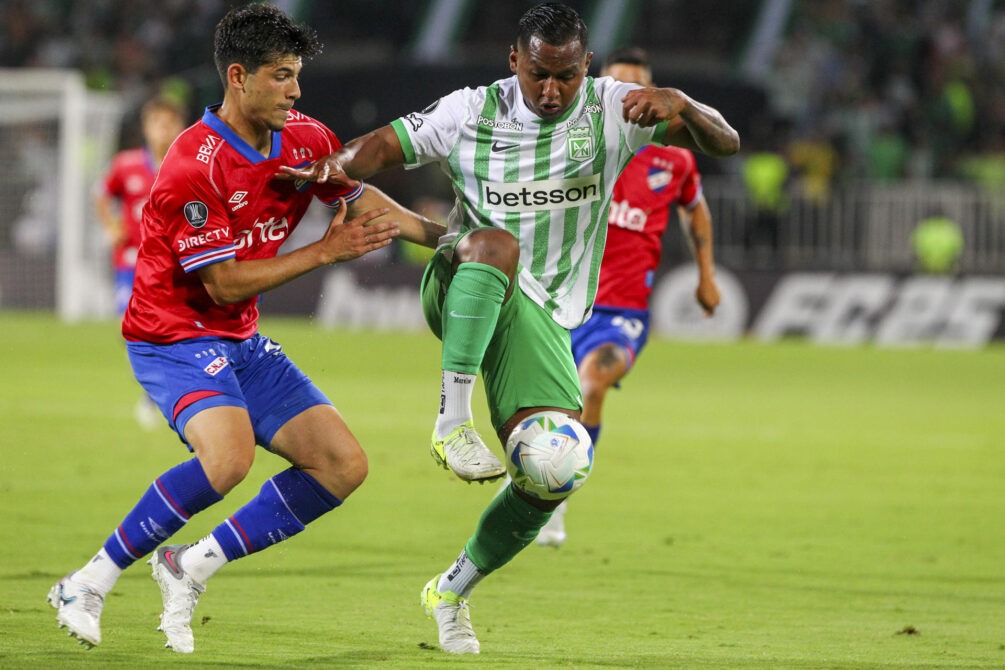 Nacional enfrenta a Atlético Nacional buscando un lugar en Copa Sudamericana
