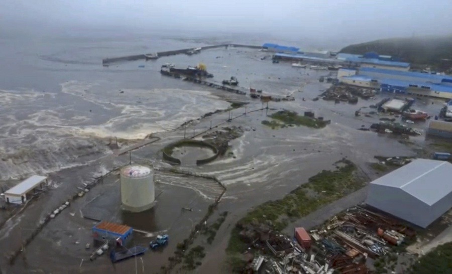 Chile mantiene alerta roja por tsunami tras terremoto en Rusia, El gobierno ordenó evacuar la costa