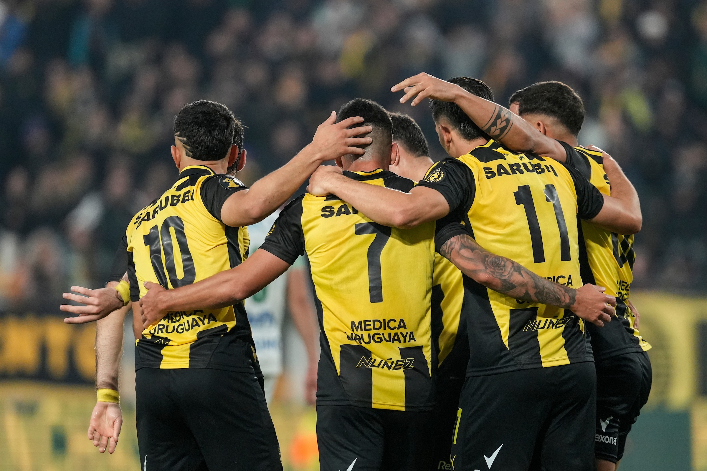 Peñarol recibe a Racing por Copa Libertadores