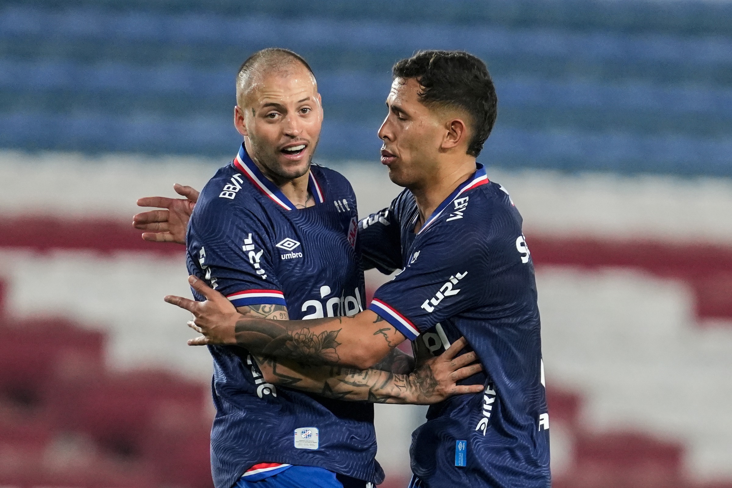 Nacional: Peirano paró un equipo con tres cambios