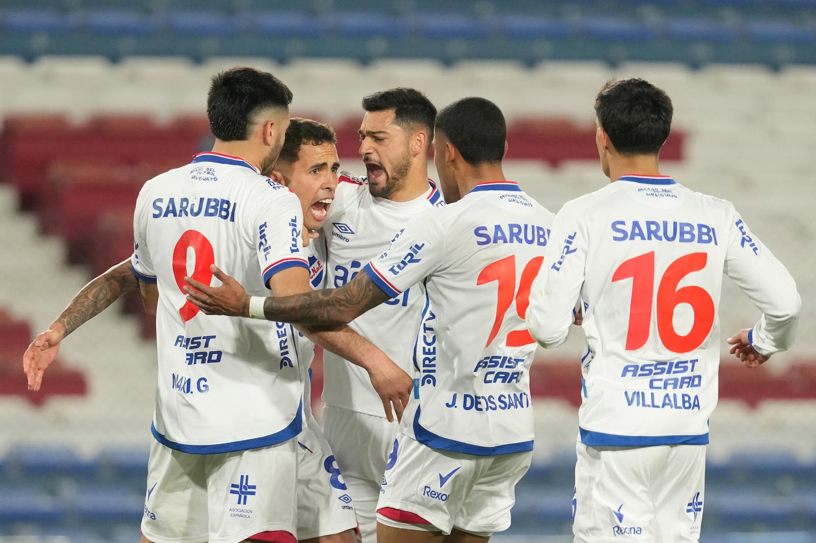 Nacional recuperó seis de ventaja en la Anual y el Clausura tiene nuevos líderes