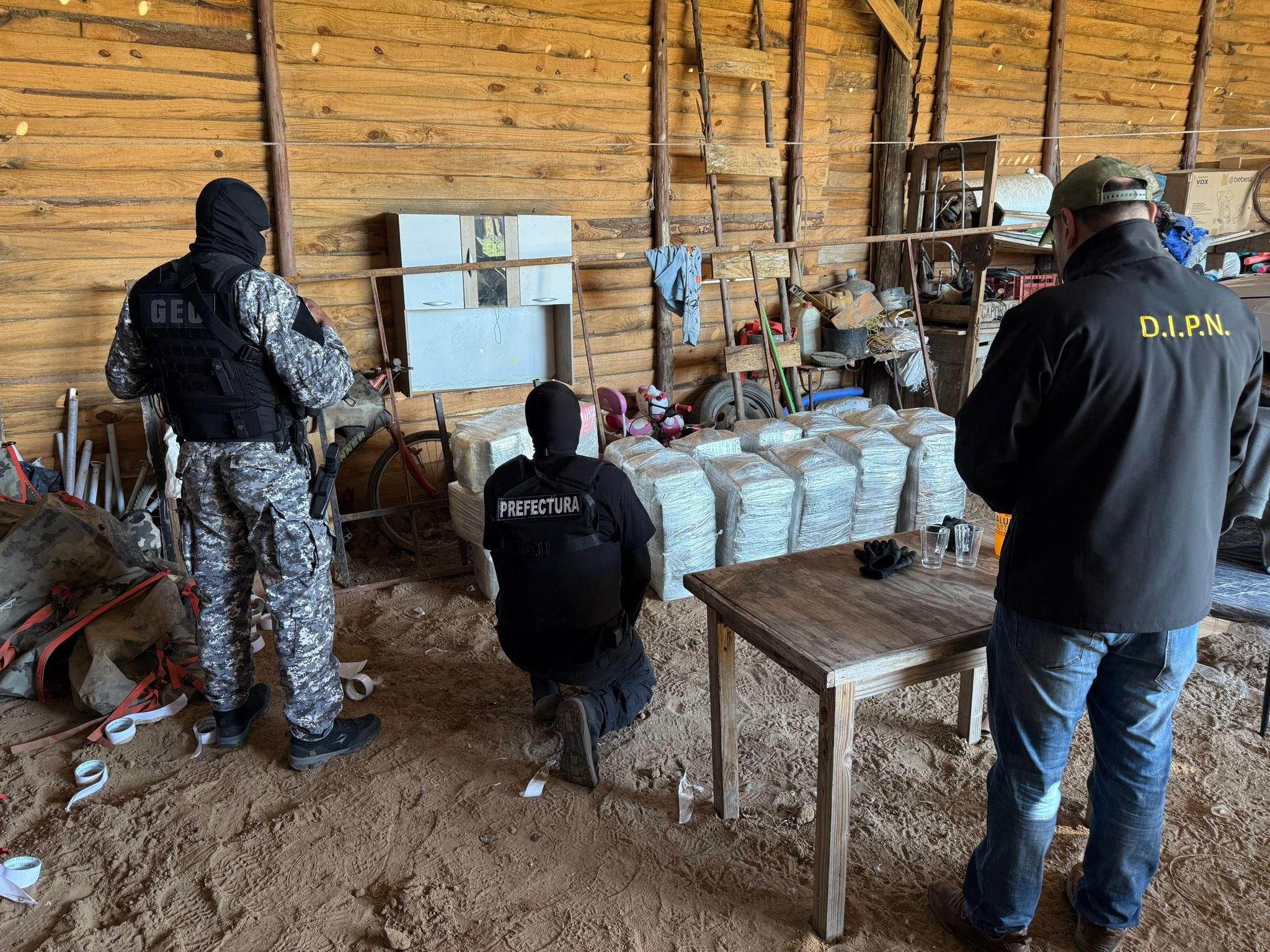 Incautación de droga "histórica" de más de dos toneladas de cocaína