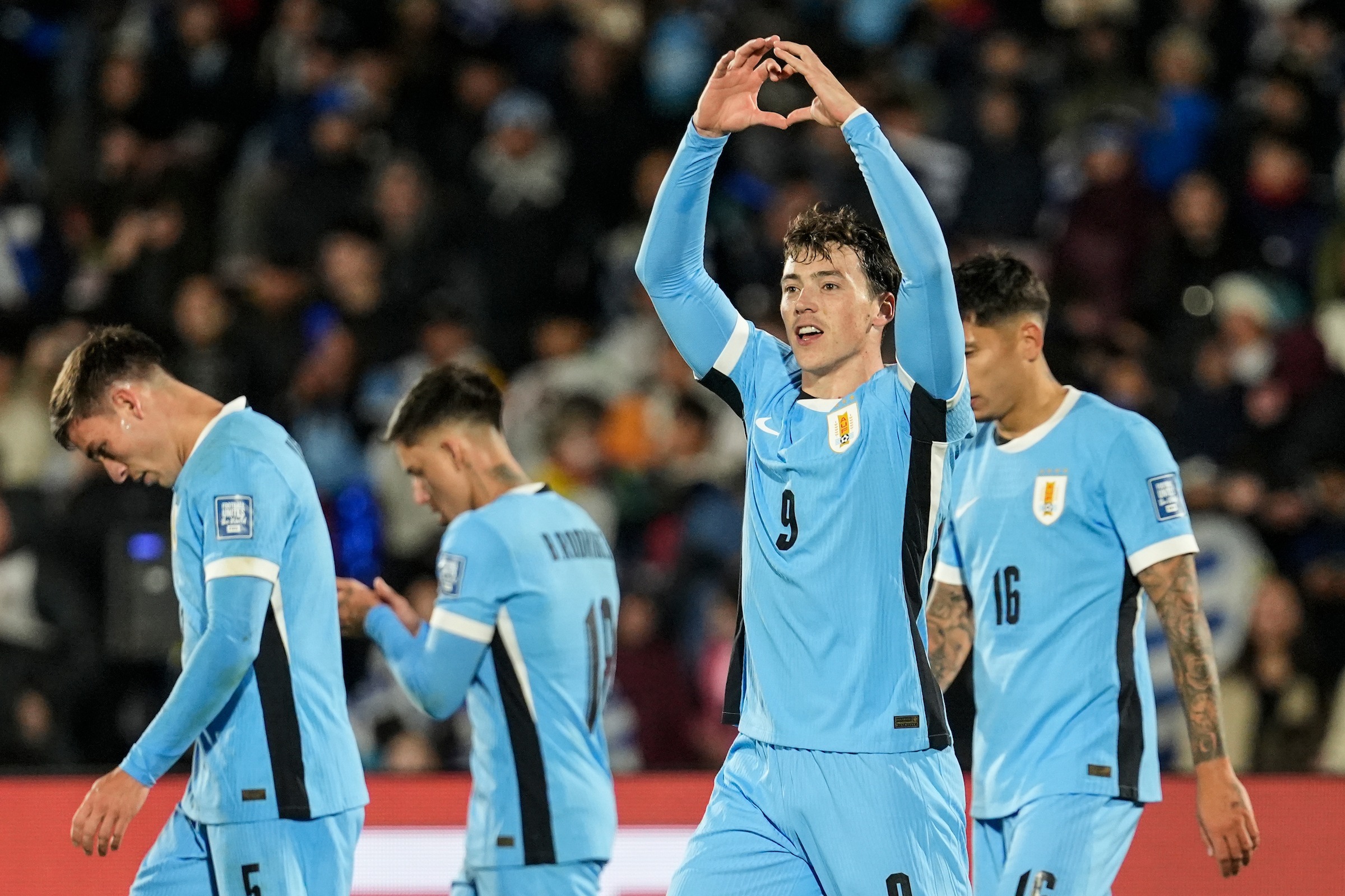 España pasó a liderar el ranking FIFA y Uruguay subió un puesto