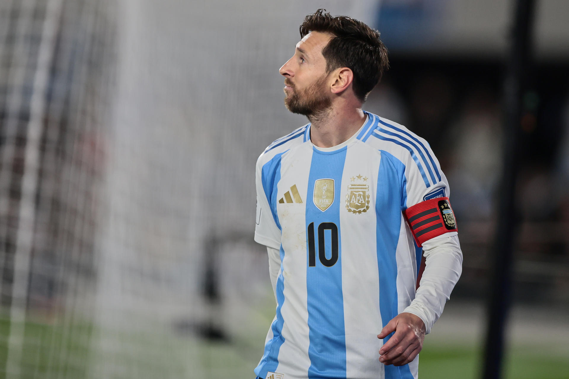 Messi se despide de su público en su último partido por Eliminatorias en el Monumental