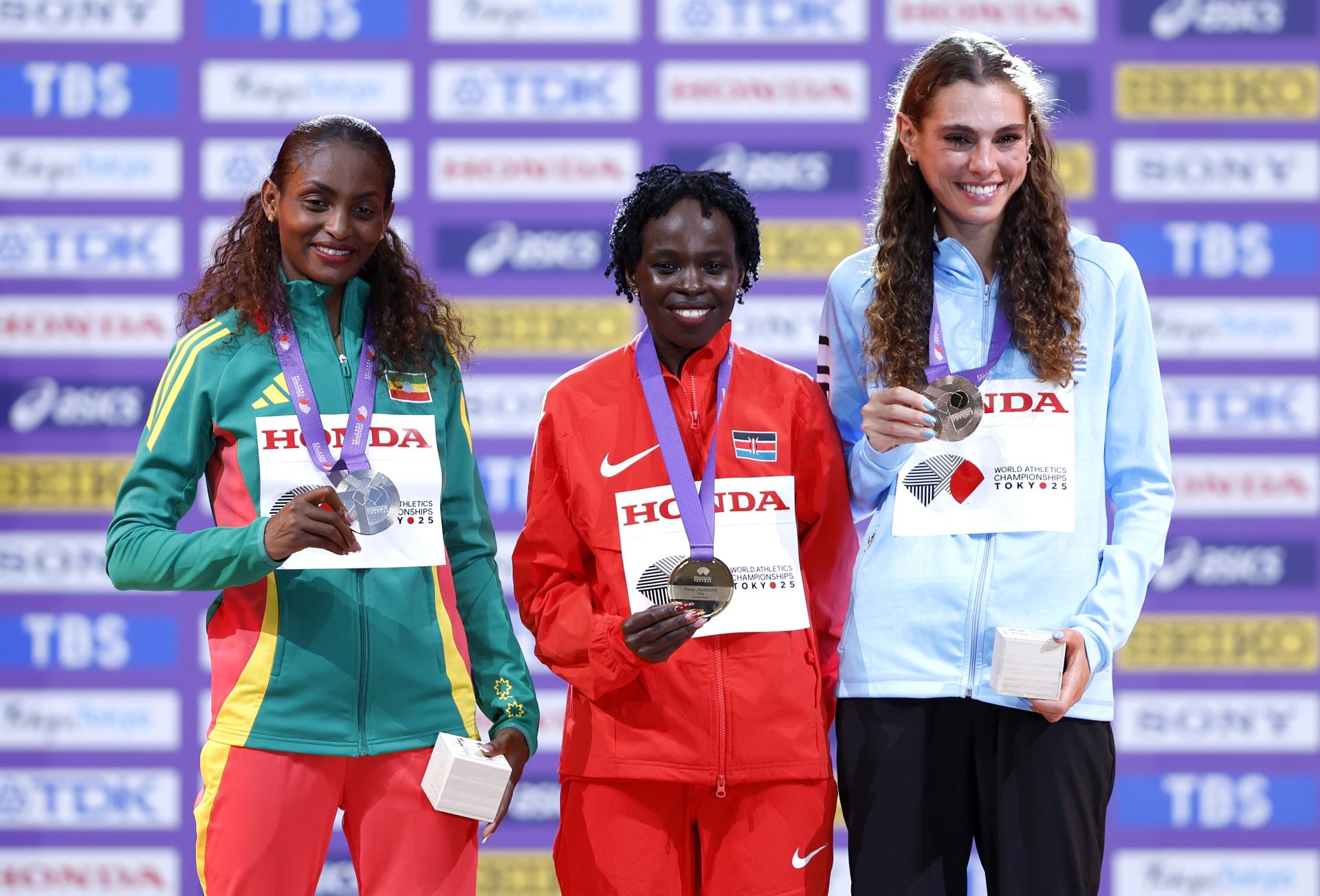 Julia Paternain hizo historia: medalla de bronce para Uruguay en el Mundial de Atletismo