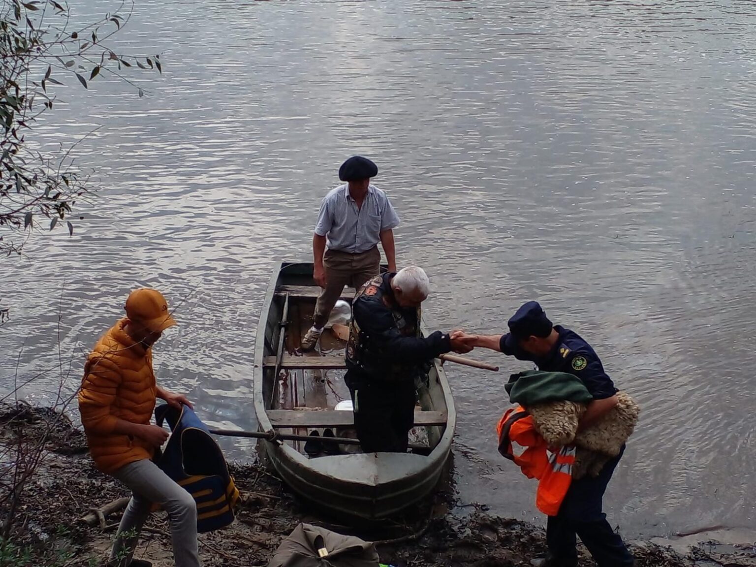 Carro Largo: vecinos insisten en balsa que permita pasaje a Brasil