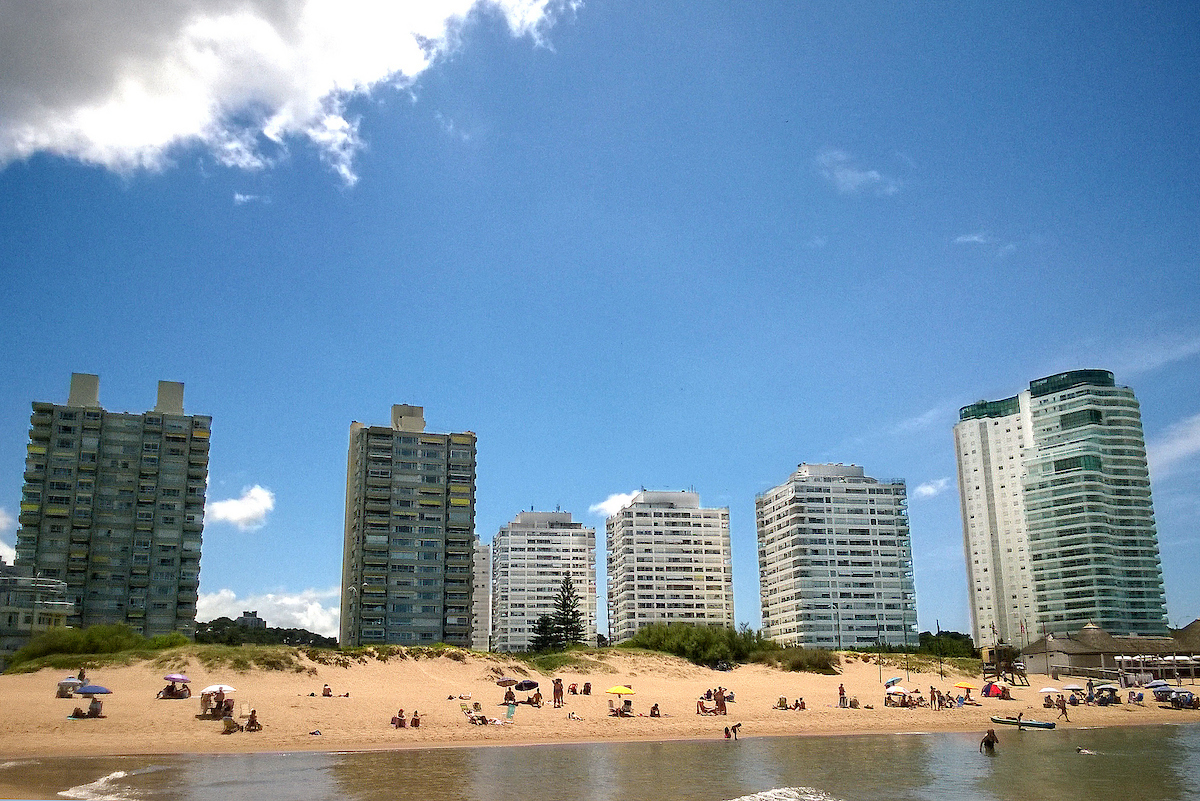 Aeropuerto de Punta del Este marca un nuevo récord y recibe 220 vuelos privados en un día
