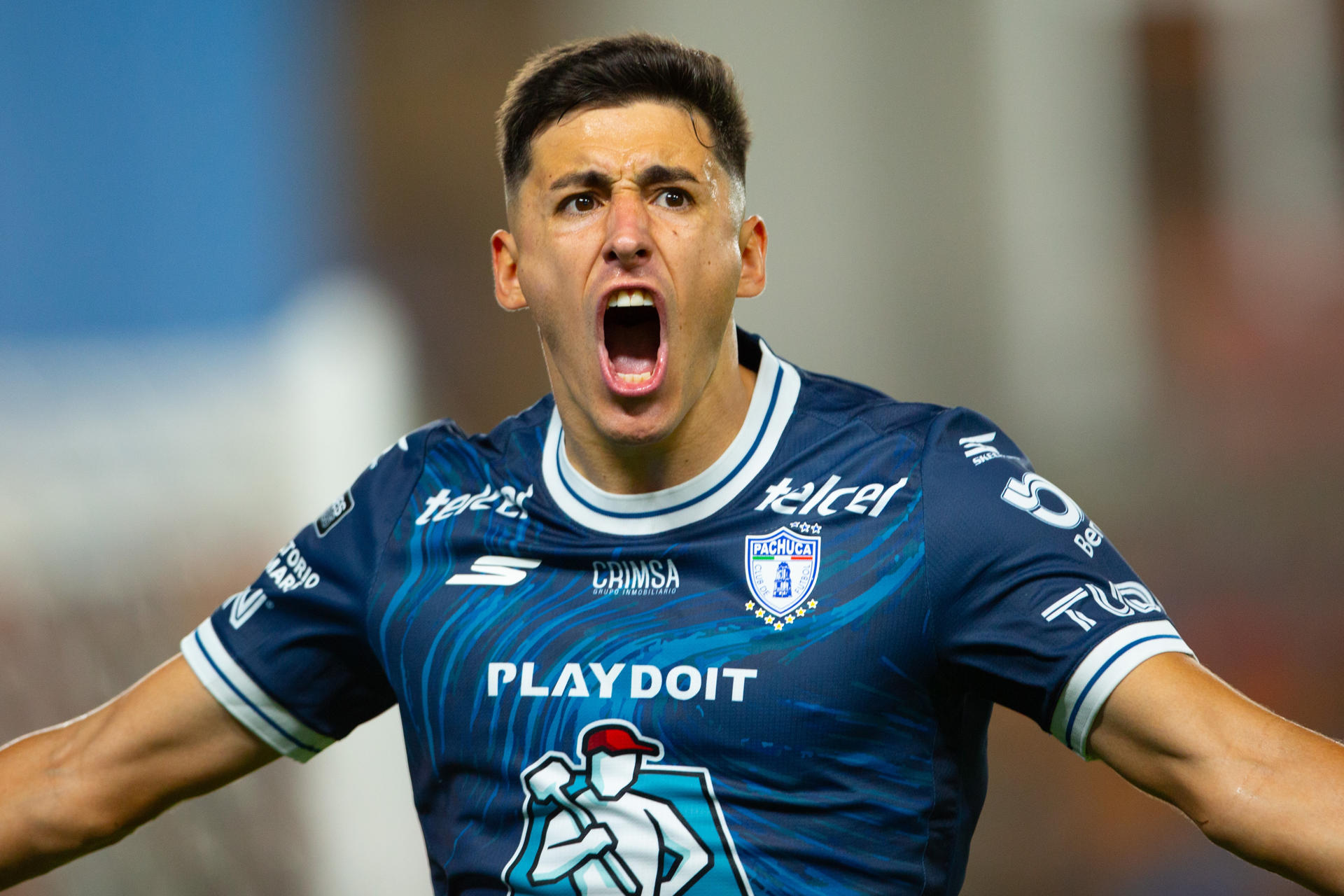 Peñarol anuncia la contratación del atacante argentino Gastón Togni