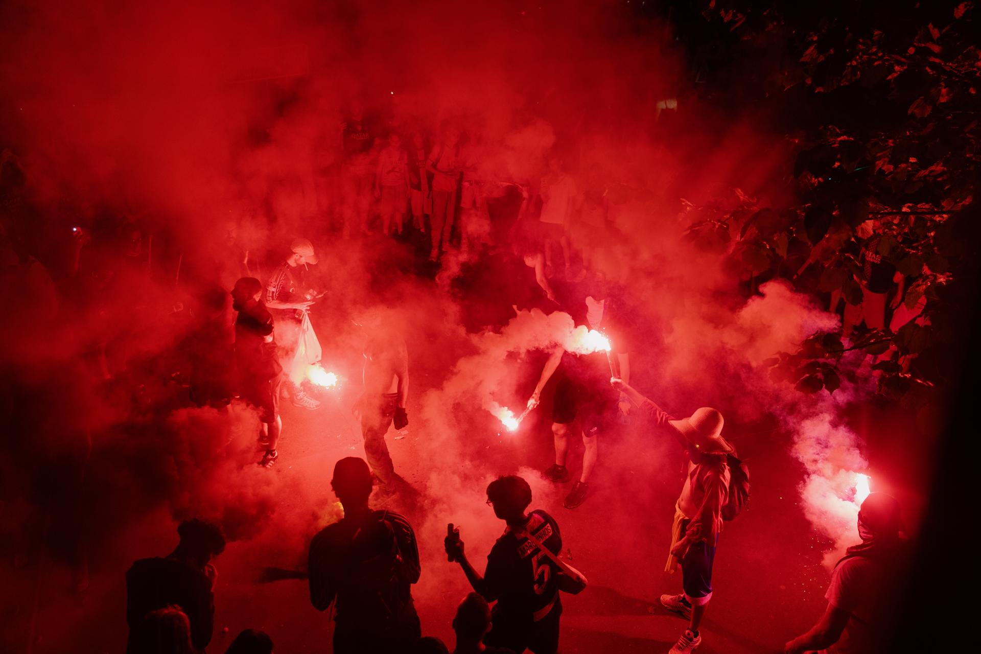La segunda victoria europea del PSG, empañada por una muerte y actos violentos