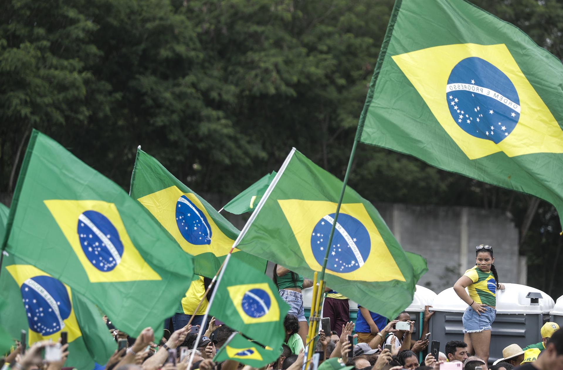 Ventaja de Lula sobre Bolsonaro para la segunda vuelta se reduce a 4 ...