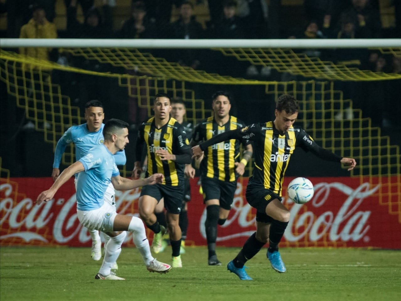 Fecha 1 del Intermedio: Montevideo City Torque le ganó 2 a 1 a Peñarol ...