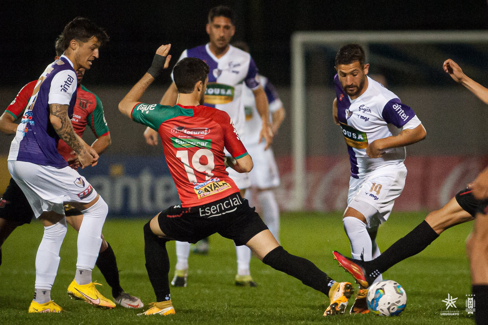 Nacional empató con Fénix 2 a 2 en el cierre de la Fecha 9 del Clausura