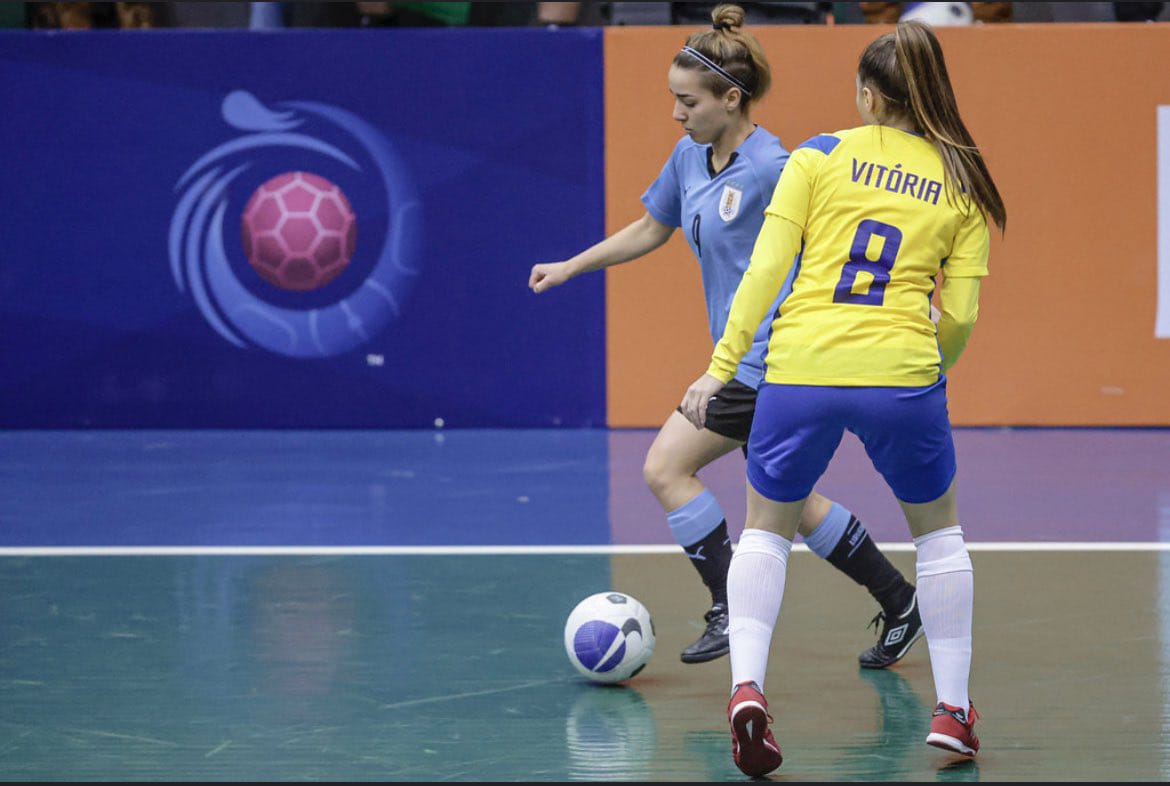 Fútbol femenino: Uruguay cayó 2-0 con Brasil en su debut en el Sudamericano  sub-20