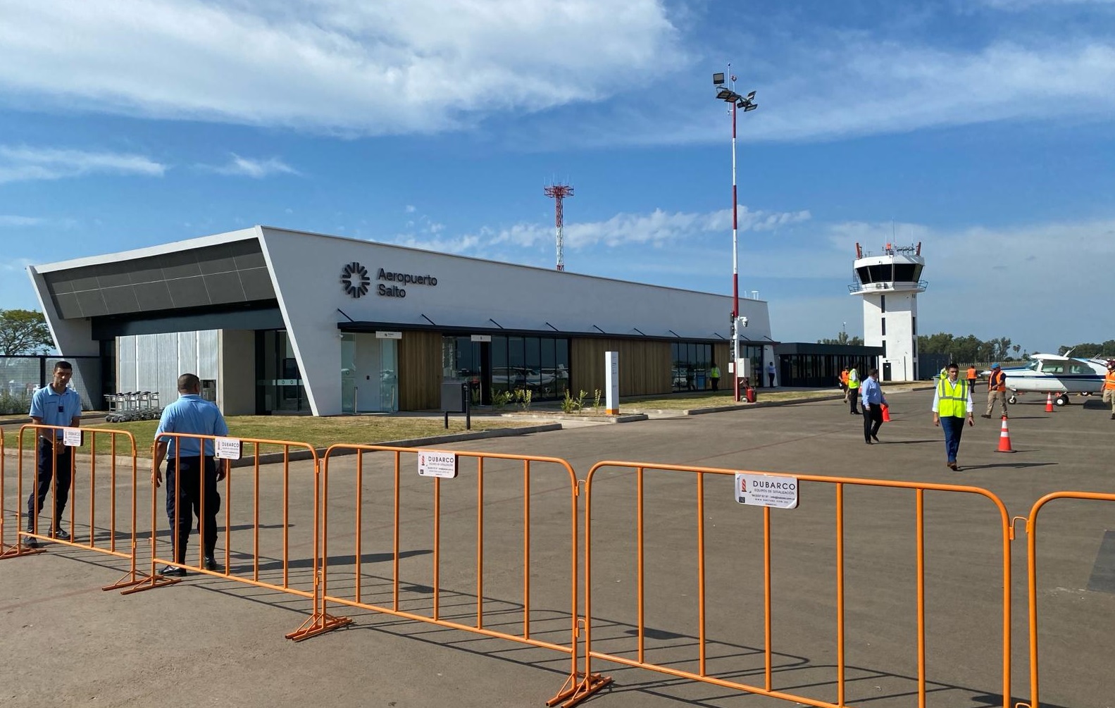 Se inauguró el aeropuerto internacional de Salto » Portal Medios Públicos