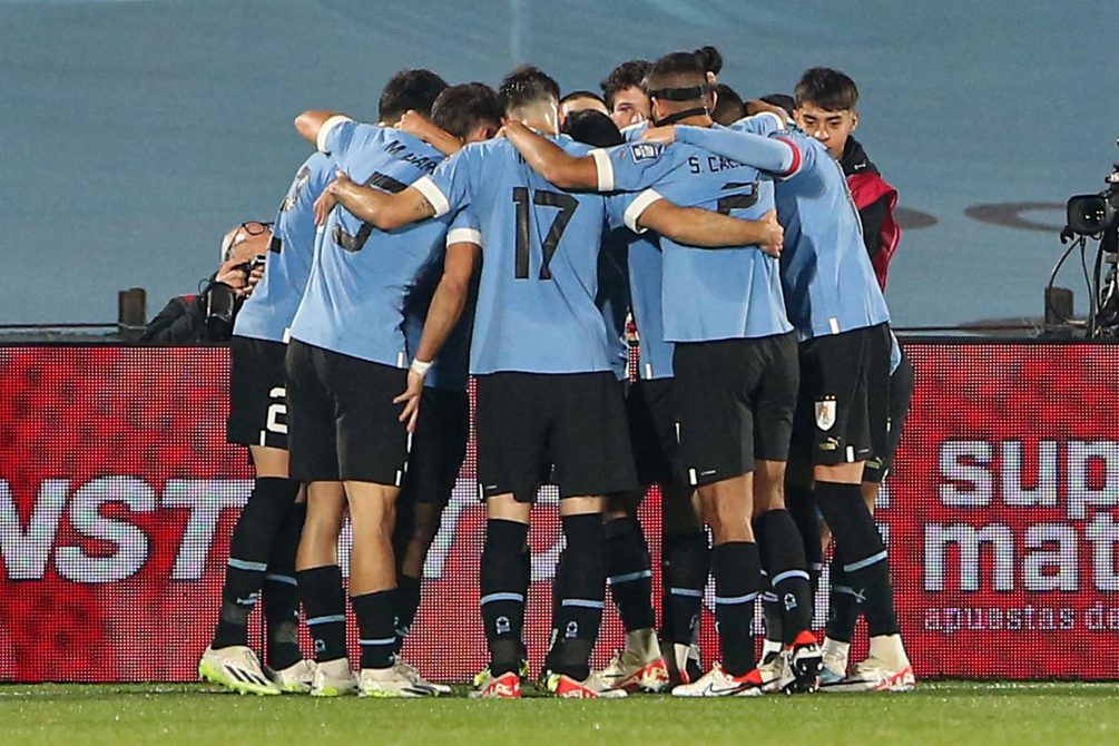 La selección uruguaya apoyó a la Mutual y a los jugadores del fútbol  uruguayo y apuntó a los dirigentes⁣ ⁣ La grave situación que vive…