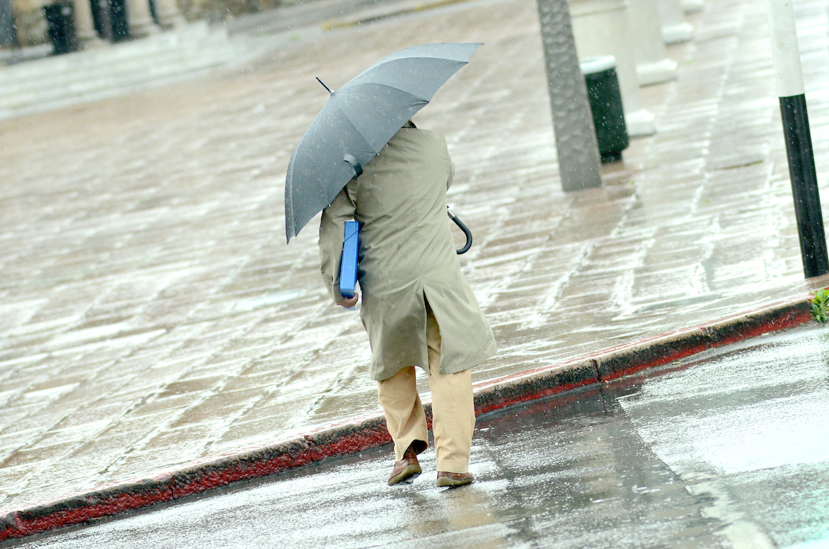 Tormentas fuertes y puntualmente severas desde esta madrugada, en casi todo el país