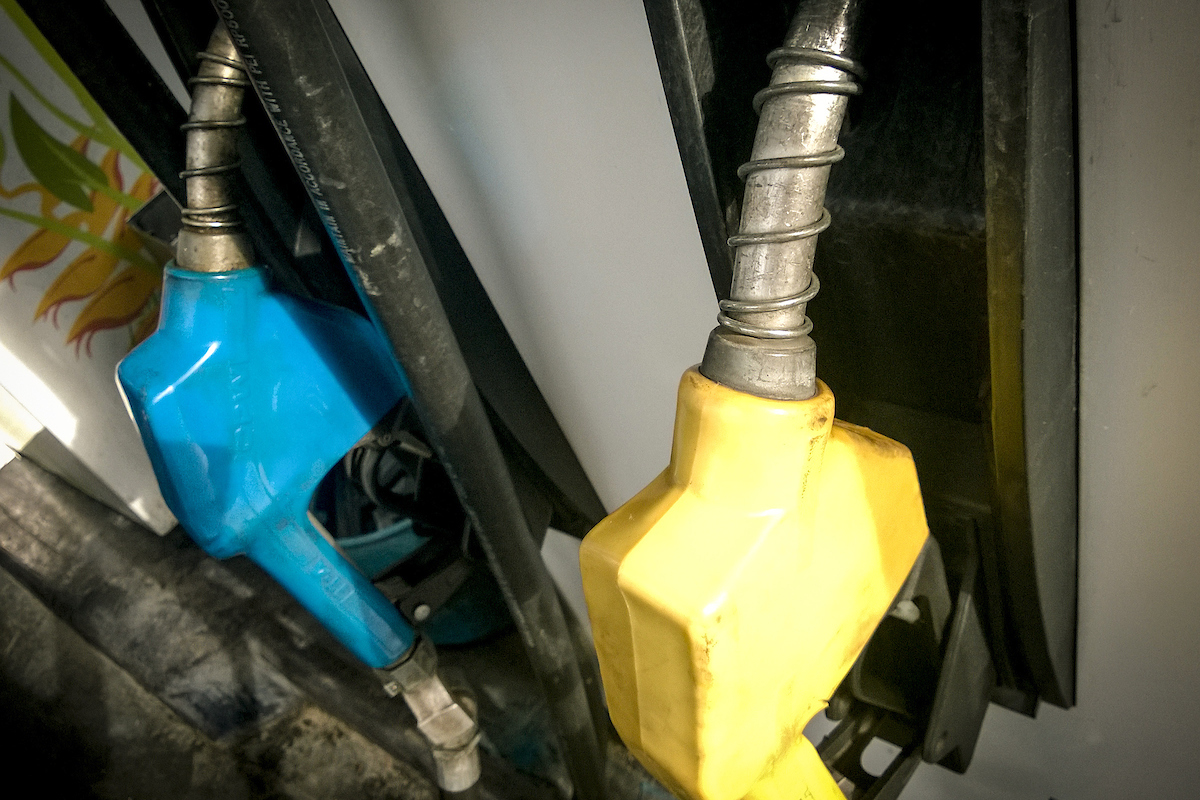 El Gobierno mantendrá sin cambios los precios de los combustibles durante setiembre